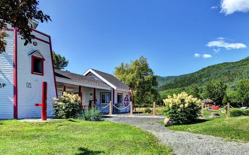 Maison Accueillante - Spa, Fleuve Et Montagnes! Petite-Riviere-Saint-Francois Zewnętrze zdjęcie